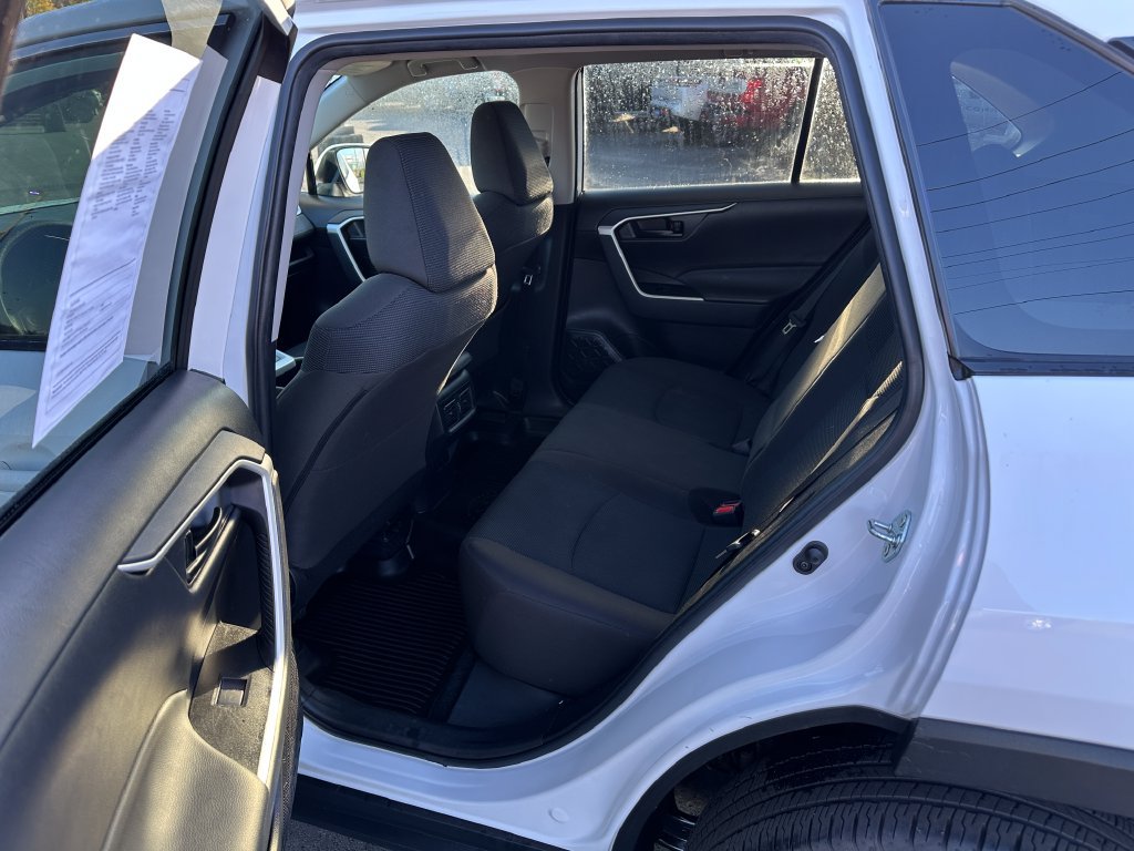 Certified 2025 Toyota RAV4 LE AWD/4WD image 15