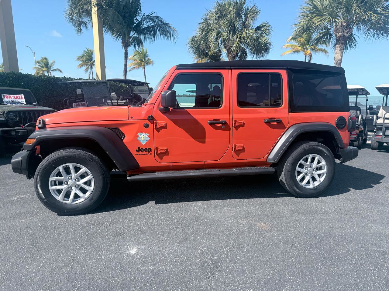 Used 2023 Jeep Wrangler Unlimited Sport image 2