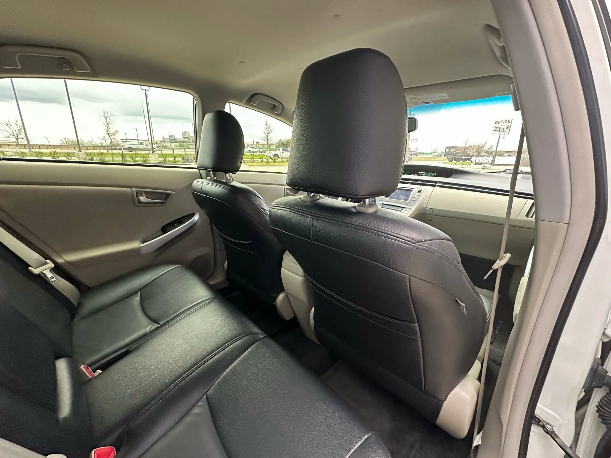 Used 2014 Toyota Prius Three image 17