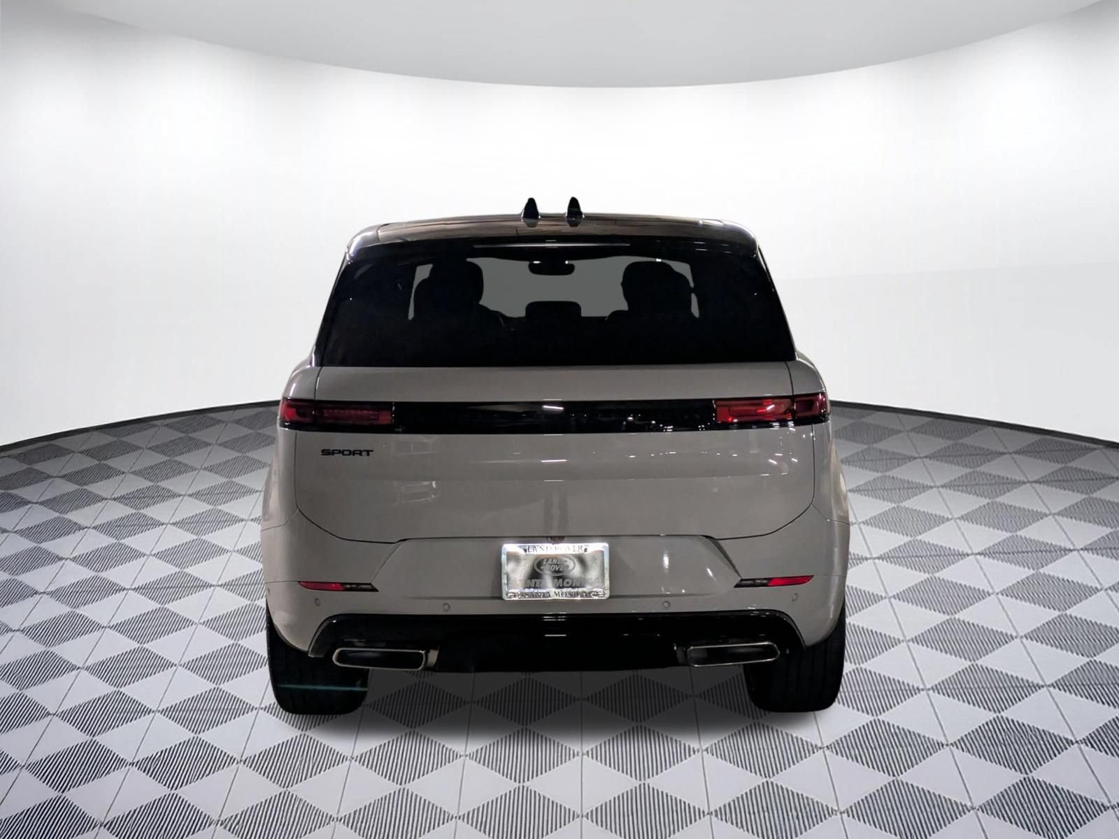 New 2026 Land Rover Range Rover Sport Dynamic SE AWD/4WD image 8