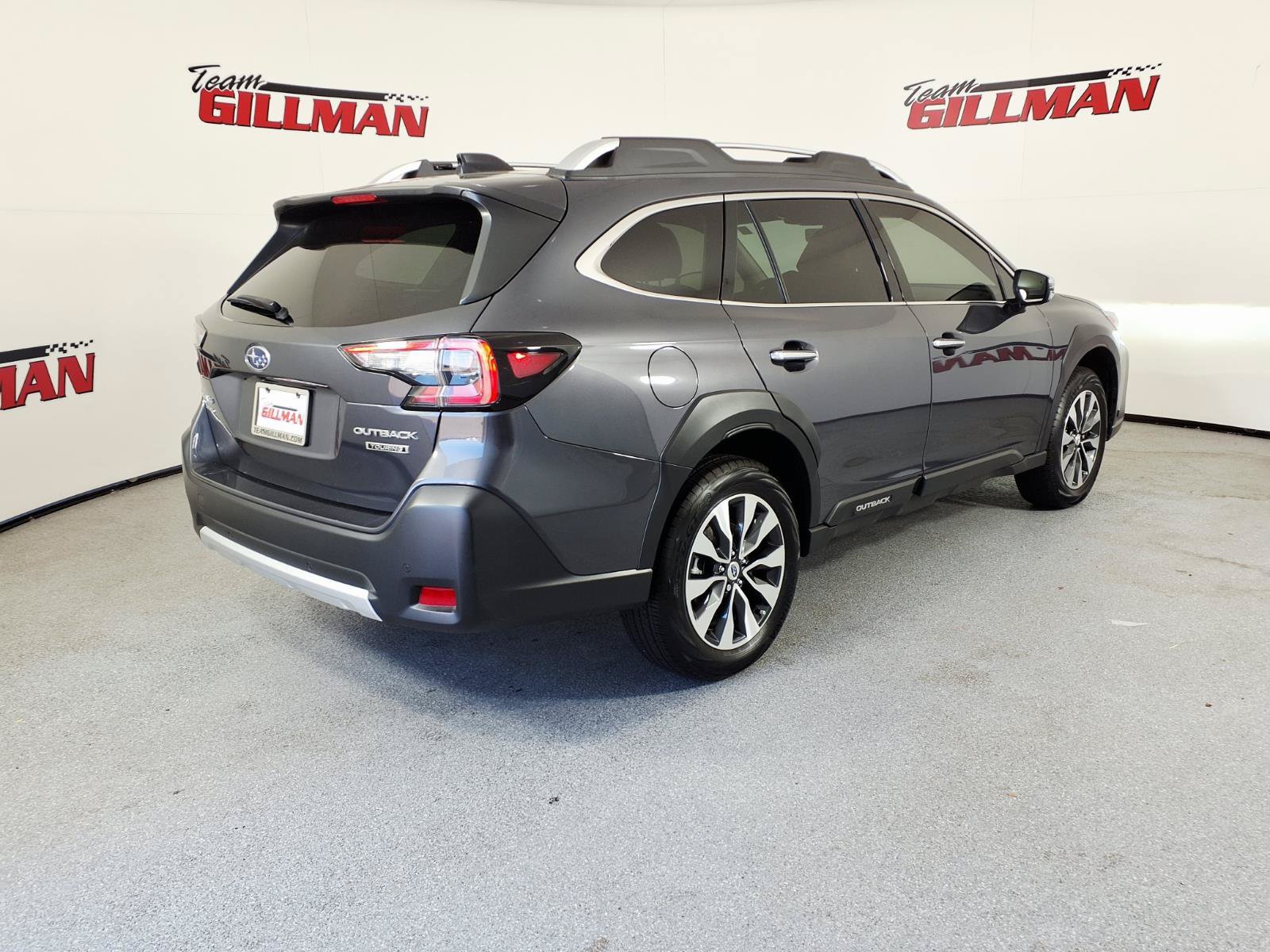 Used 2024 Subaru Outback Touring AWD/4WD image 5