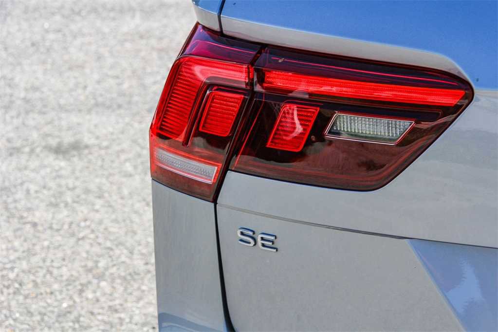 Used 2023 Volkswagen Tiguan SE image 11