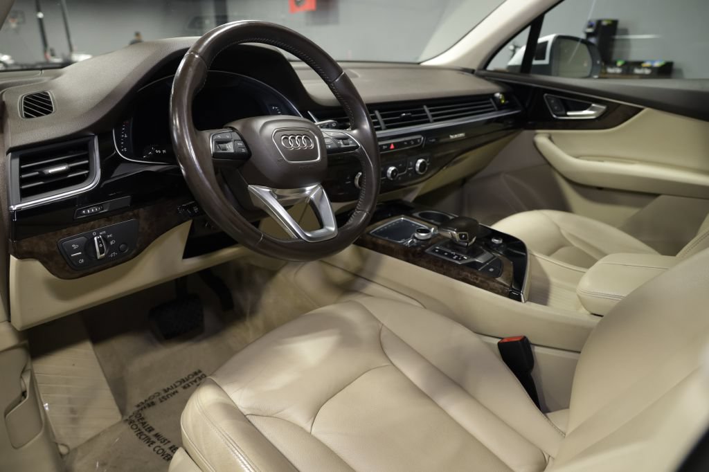 Used 2017 Audi Q7 3.0T Premium Plus AWD/4WD image 18