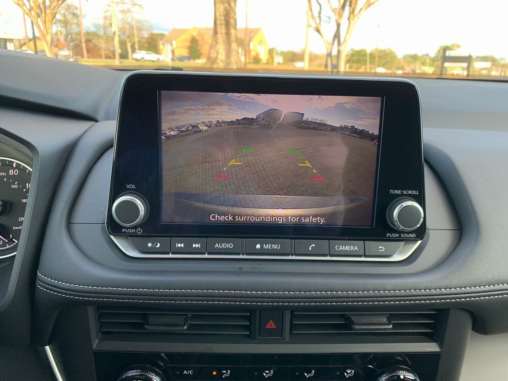 Used 2025 Nissan Rogue S image 16