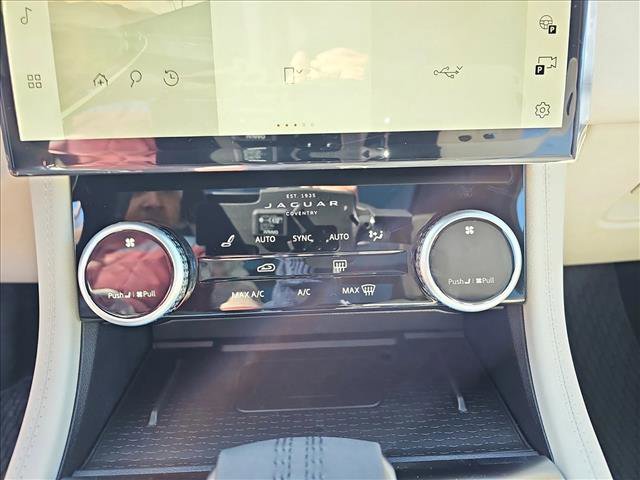 New 2025 Jaguar F-PACE R-Dynamic S image 19