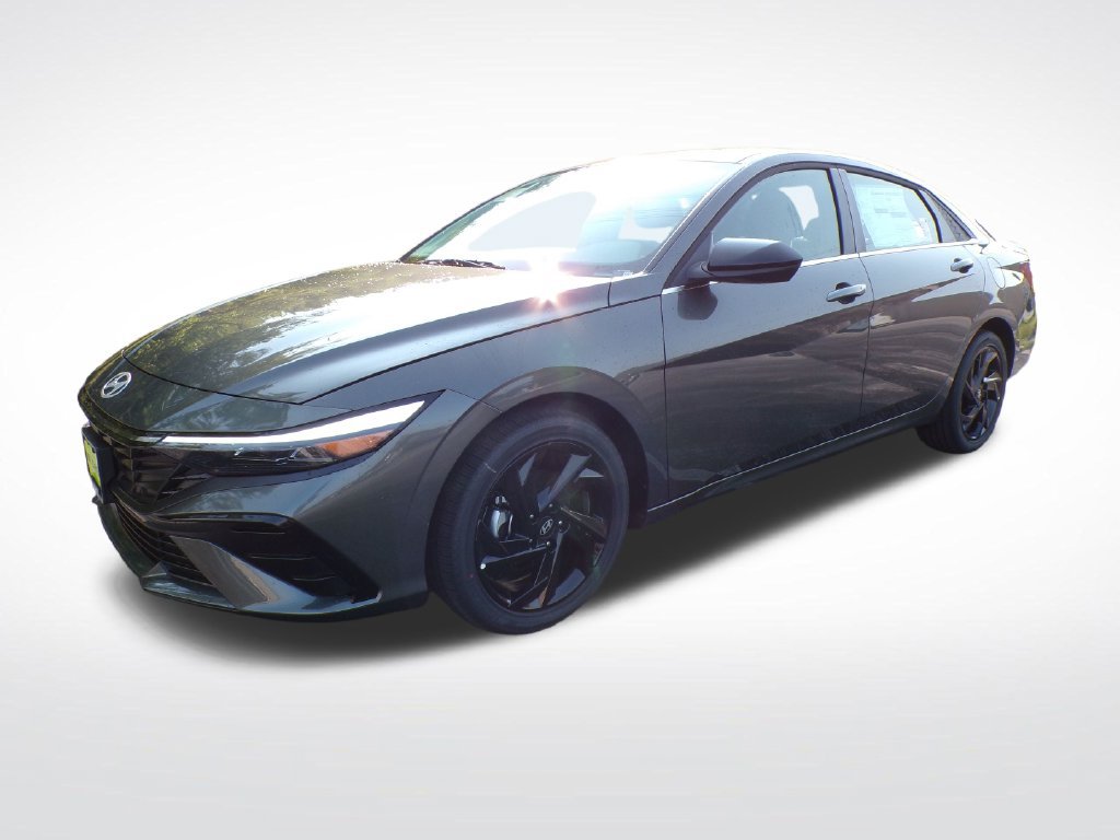 New 2026 Hyundai Elantra SEL Sport Premium FWD image 2