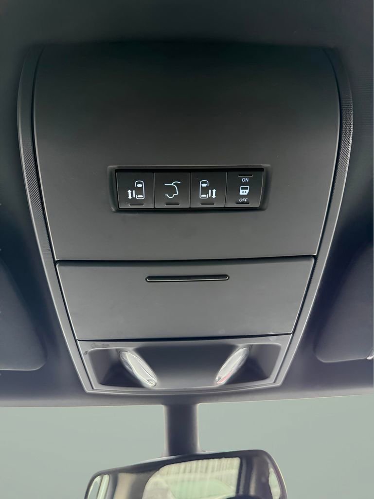 Used 2020 Dodge Grand Caravan SXT FWD image 36