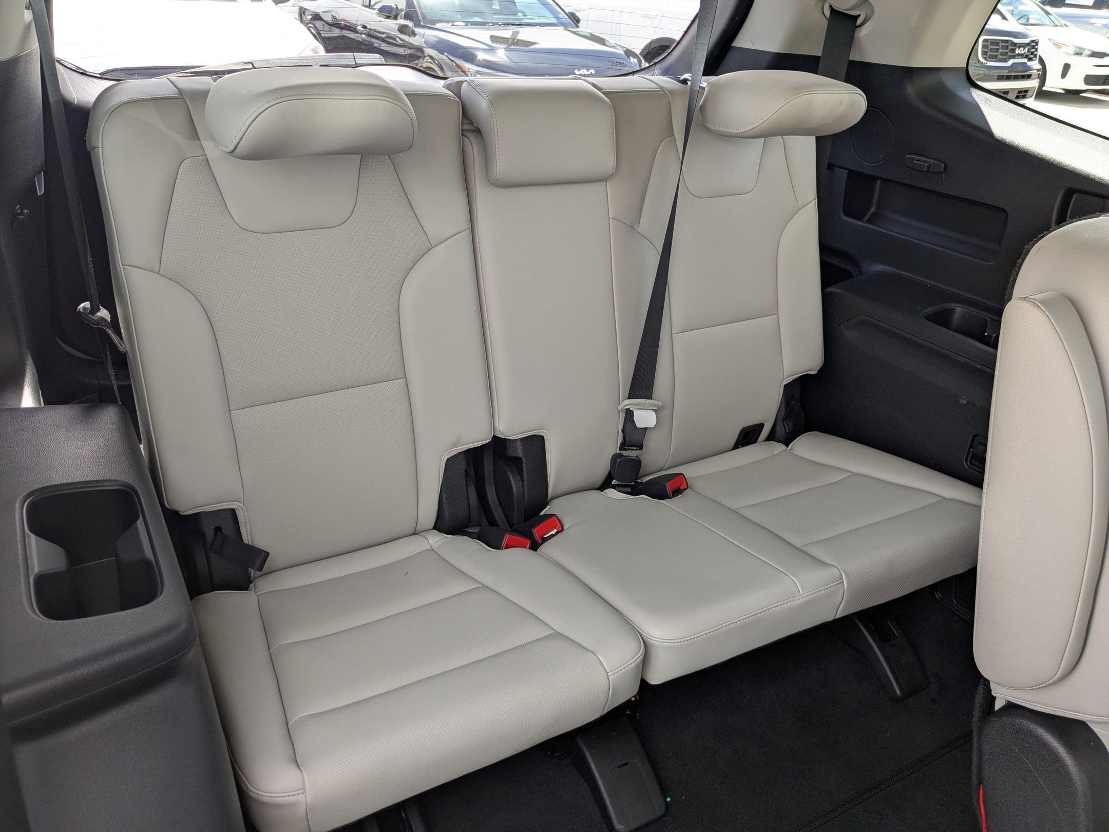 Certified 2022 Kia Telluride EX w/ EX Premium Package AWD/4WD image 28