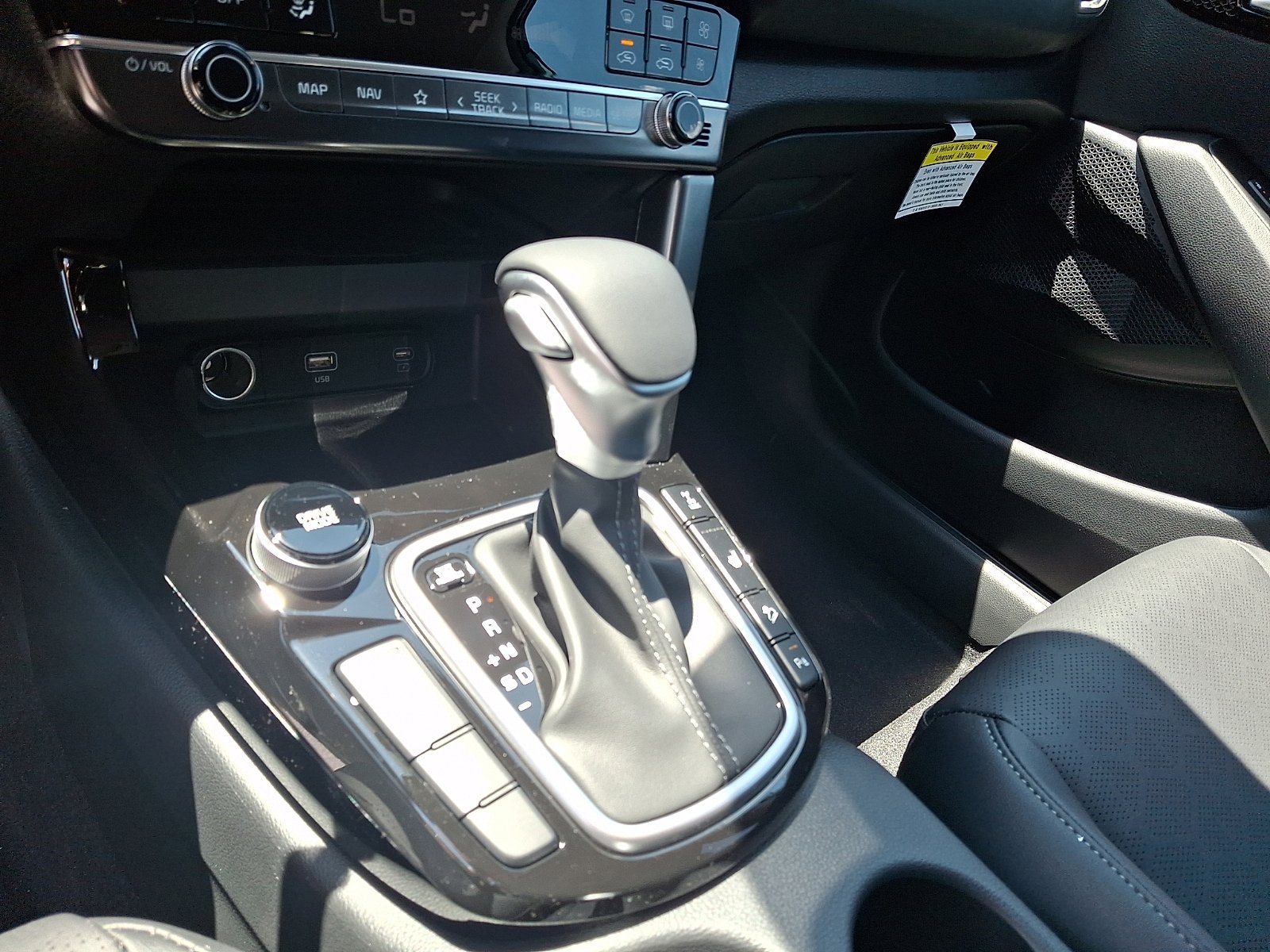 New 2026 Kia Seltos EX AWD/4WD image 10