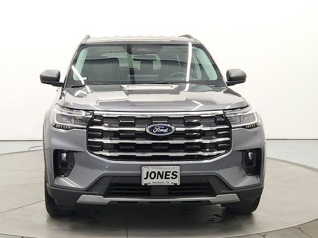 Used 2025 Ford Explorer Active w/ Active Comfort Package image 2