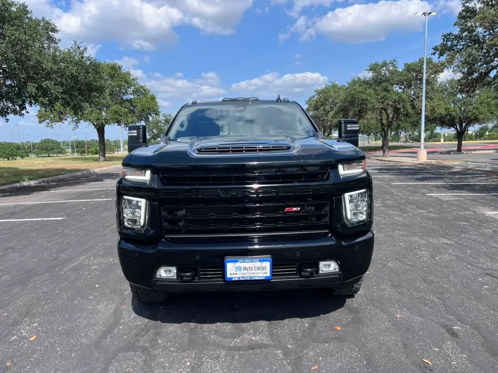 Used 2022 Chevrolet Silverado 2500 LTZ w/ LTZ Plus Package AWD/4WD image 2
