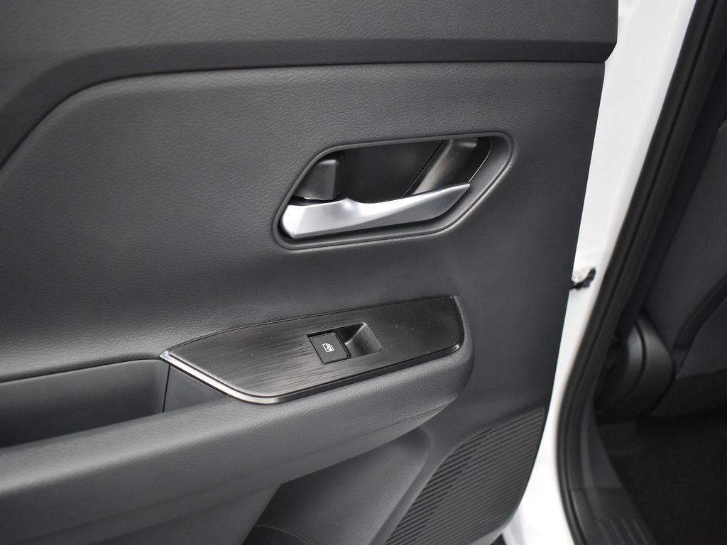 New 2026 Nissan Kicks SV w/ SV Premium Package image 15