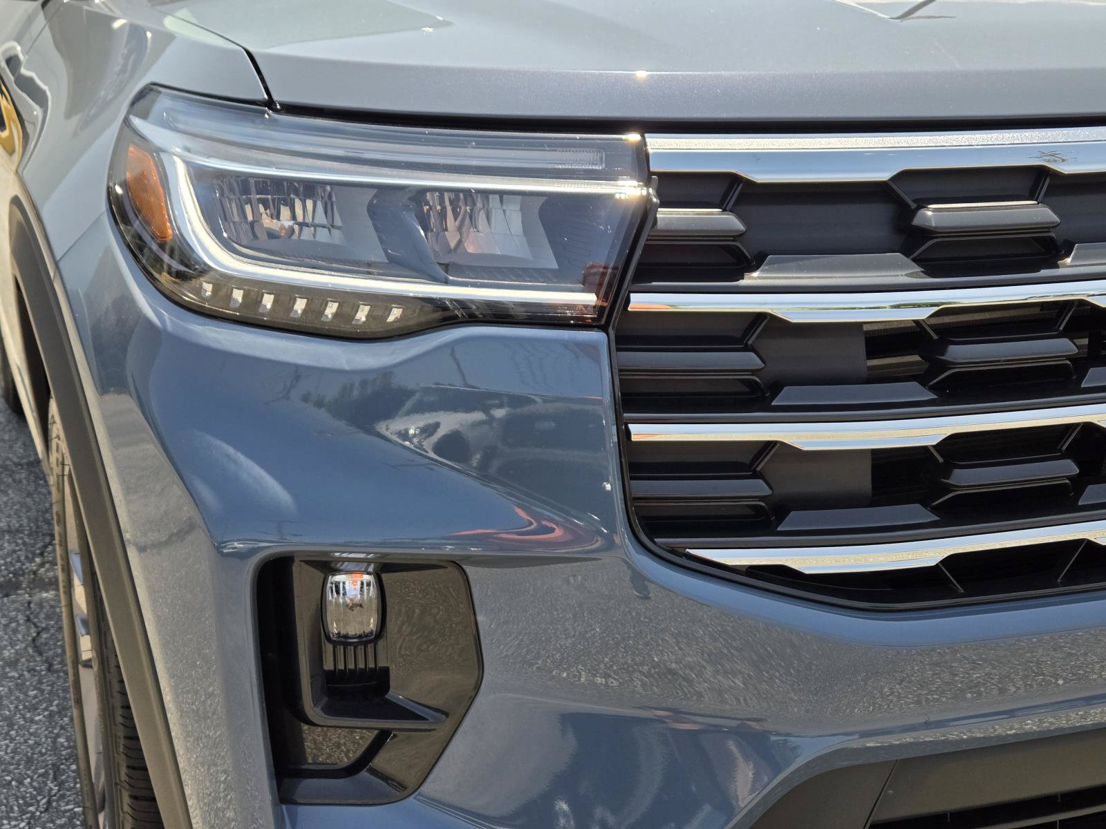 New 2026 Ford Explorer Active w/ Active Comfort Package AWD/4WD image 4