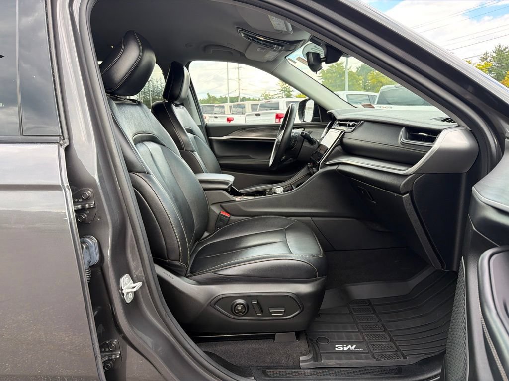 Used 2022 Jeep Grand Cherokee L Limited AWD/4WD image 36