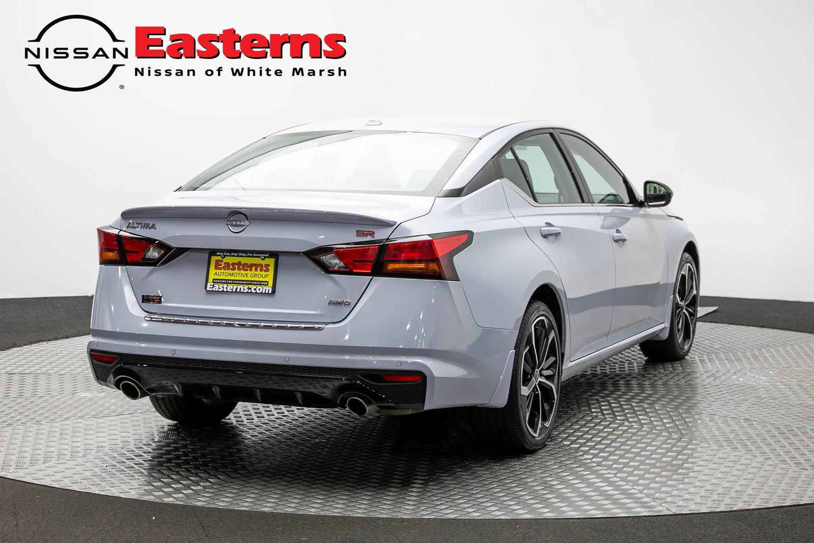 Used 2023 Nissan Altima 2.5 SR AWD/4WD image 5
