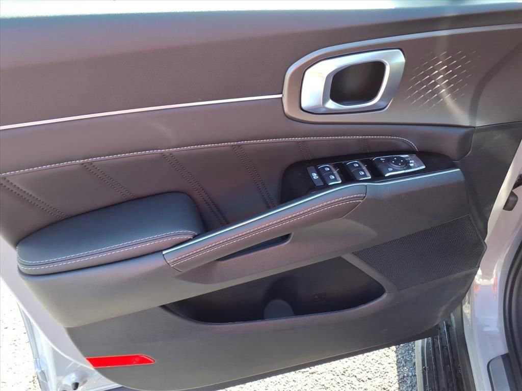 New 2025 Kia Sorento SX image 16