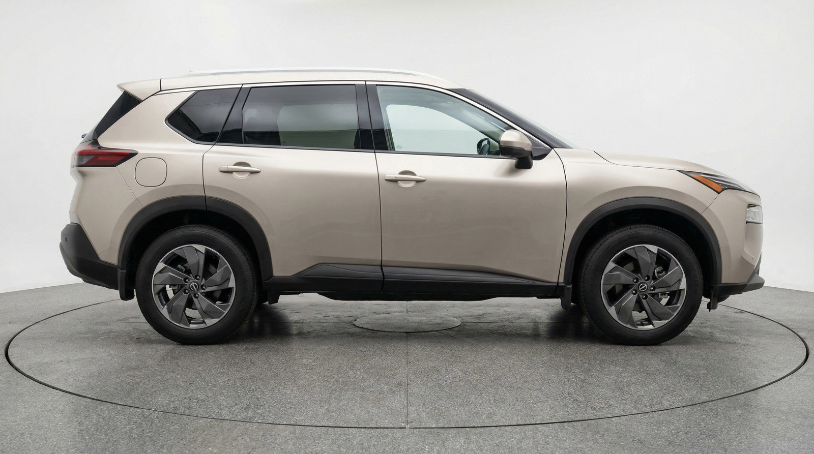 Used 2025 Nissan Rogue SV FWD image 11