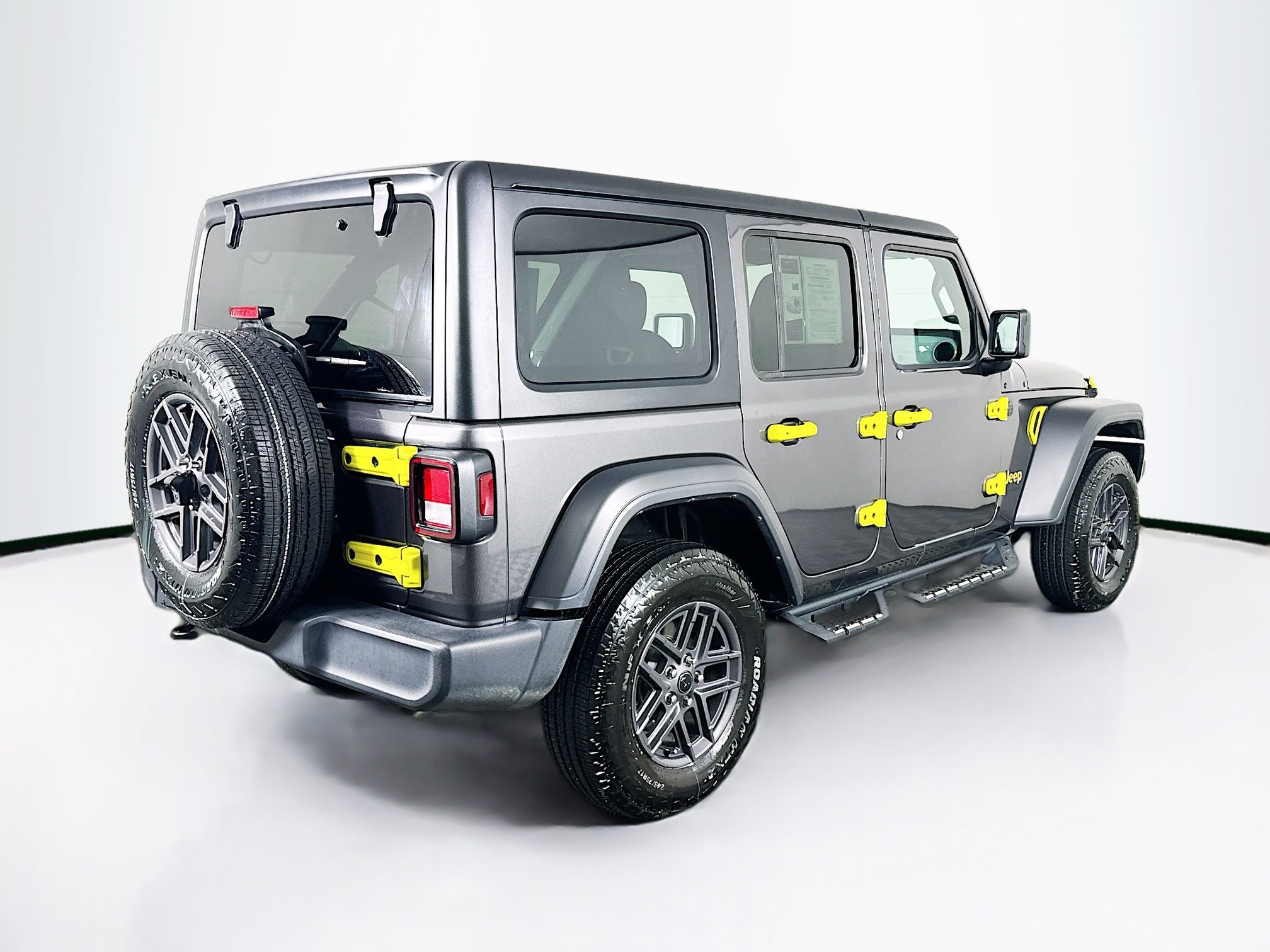 Used 2024 Jeep Wrangler Sport S image 9
