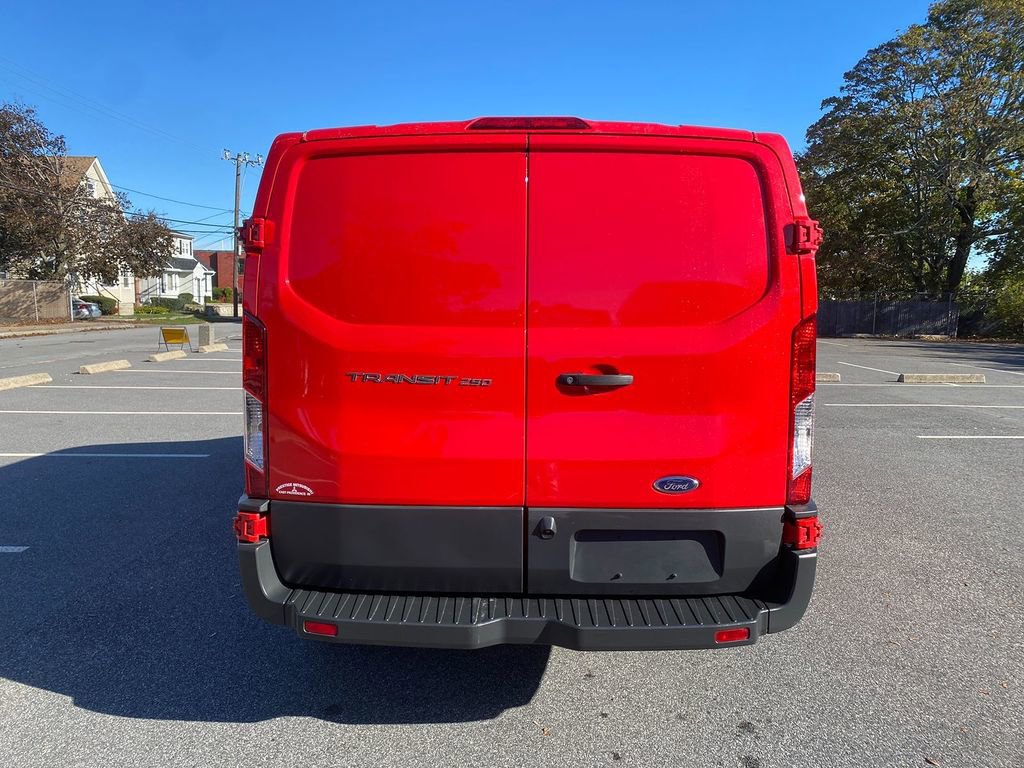 Used 2018 Ford Transit 250 130 Low Roof image 6