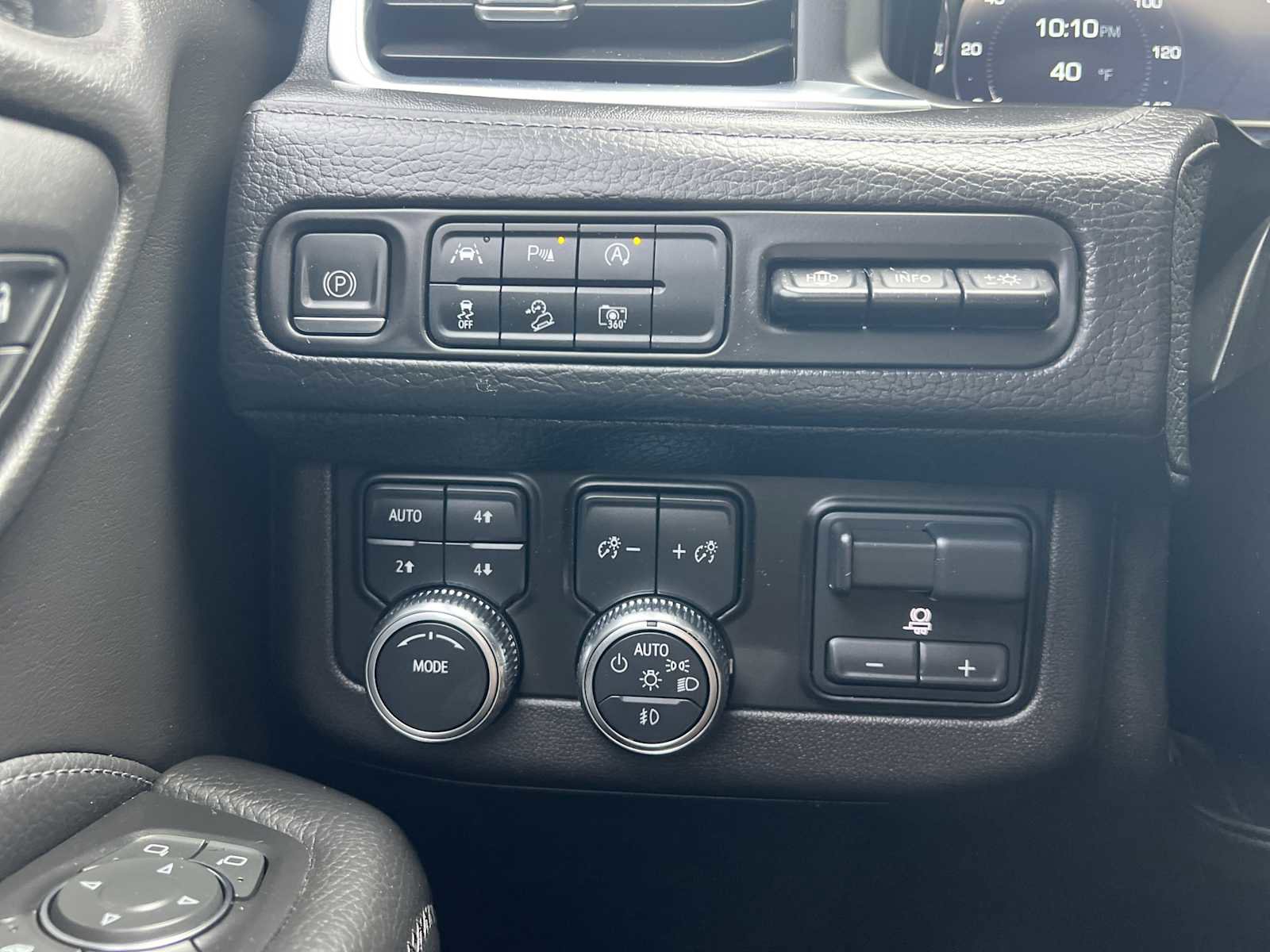 Used 2023 GMC Yukon Denali w/ Max Trailering Package image 14