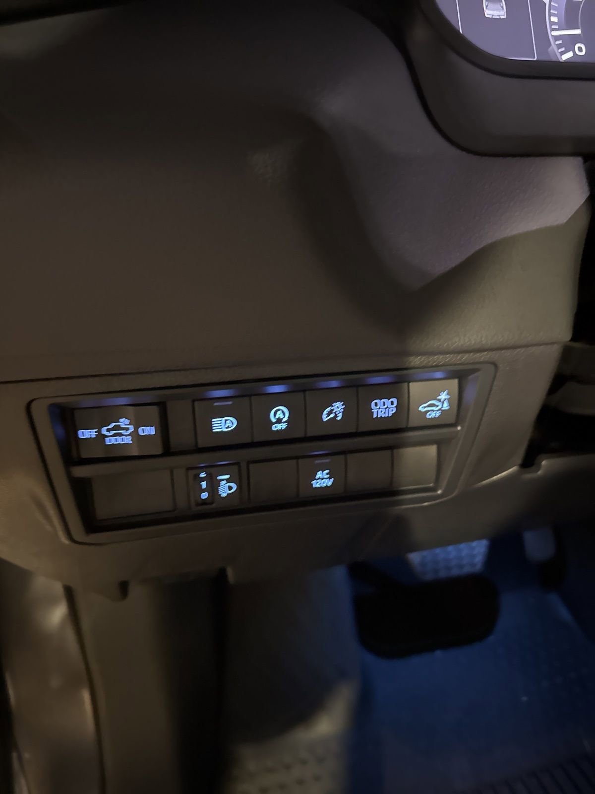 Used 2024 Toyota Tundra Limited w/ Power Package image 12