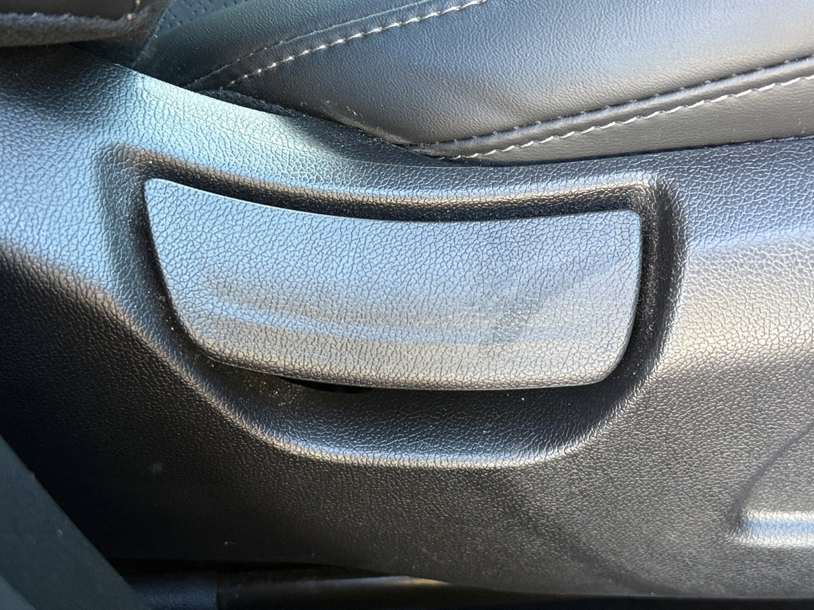 Used 2023 Kia Sorento S w/ Panoramic Sunroof Package image 31