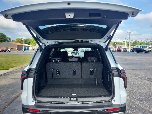 New 2026 Chevrolet Traverse Z71 w/ Driver Confidence Package AWD/4WD image 19