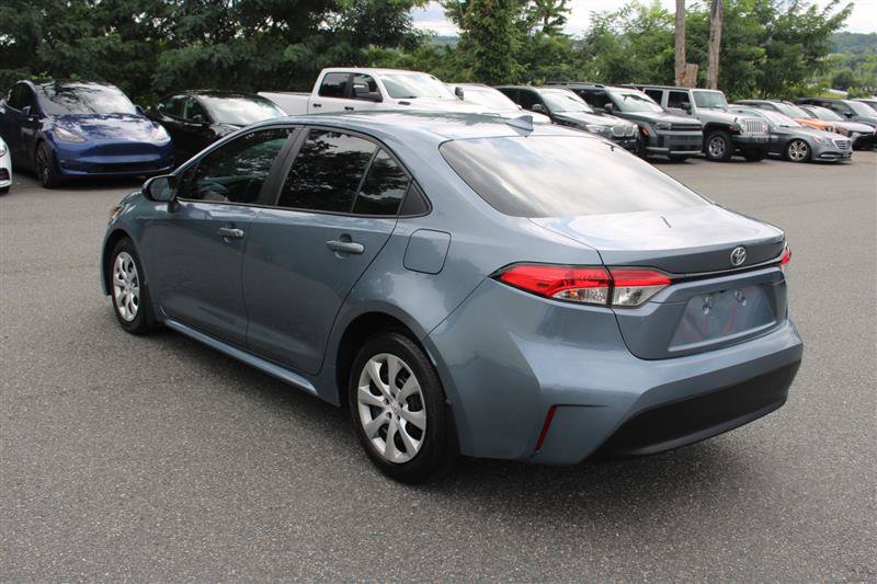 Used 2025 Toyota Corolla LE FWD image 6