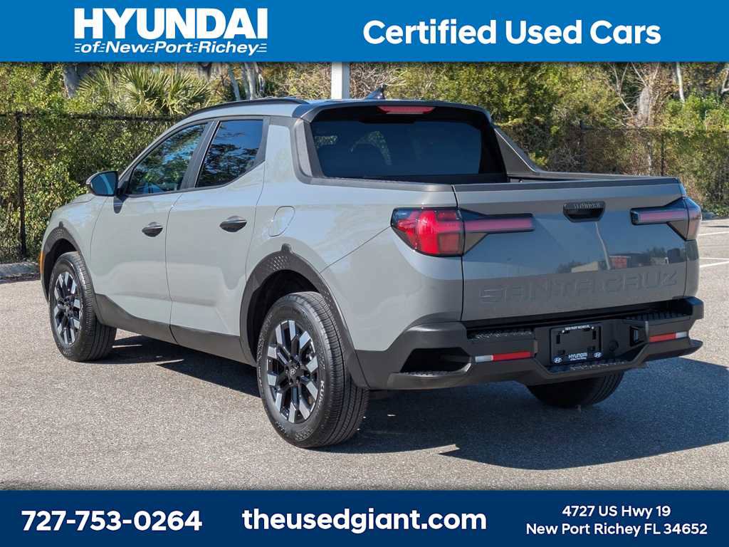 Used 2025 Hyundai Santa Cruz SEL image 2