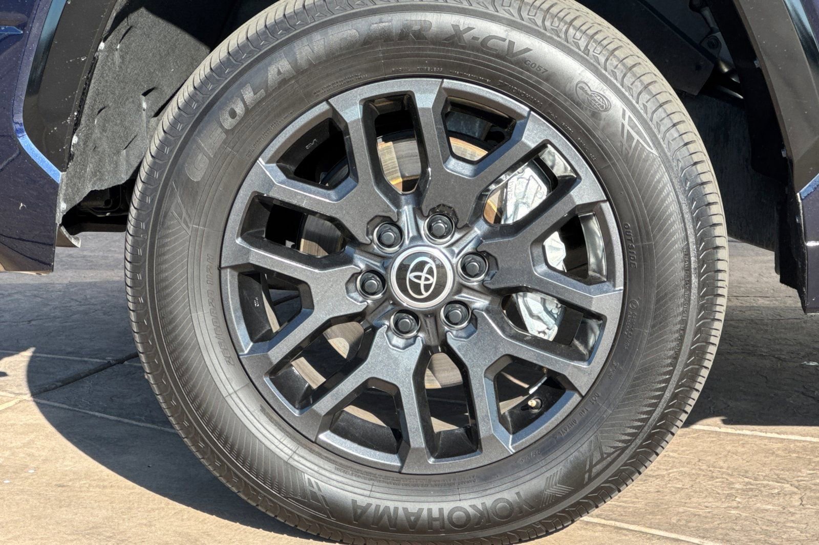 Used 2024 Toyota Tundra Platinum image 32