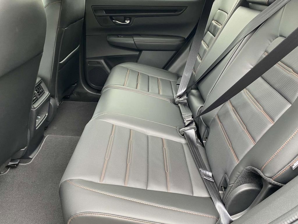 Used 2025 Honda CR-V Sport-L image 9