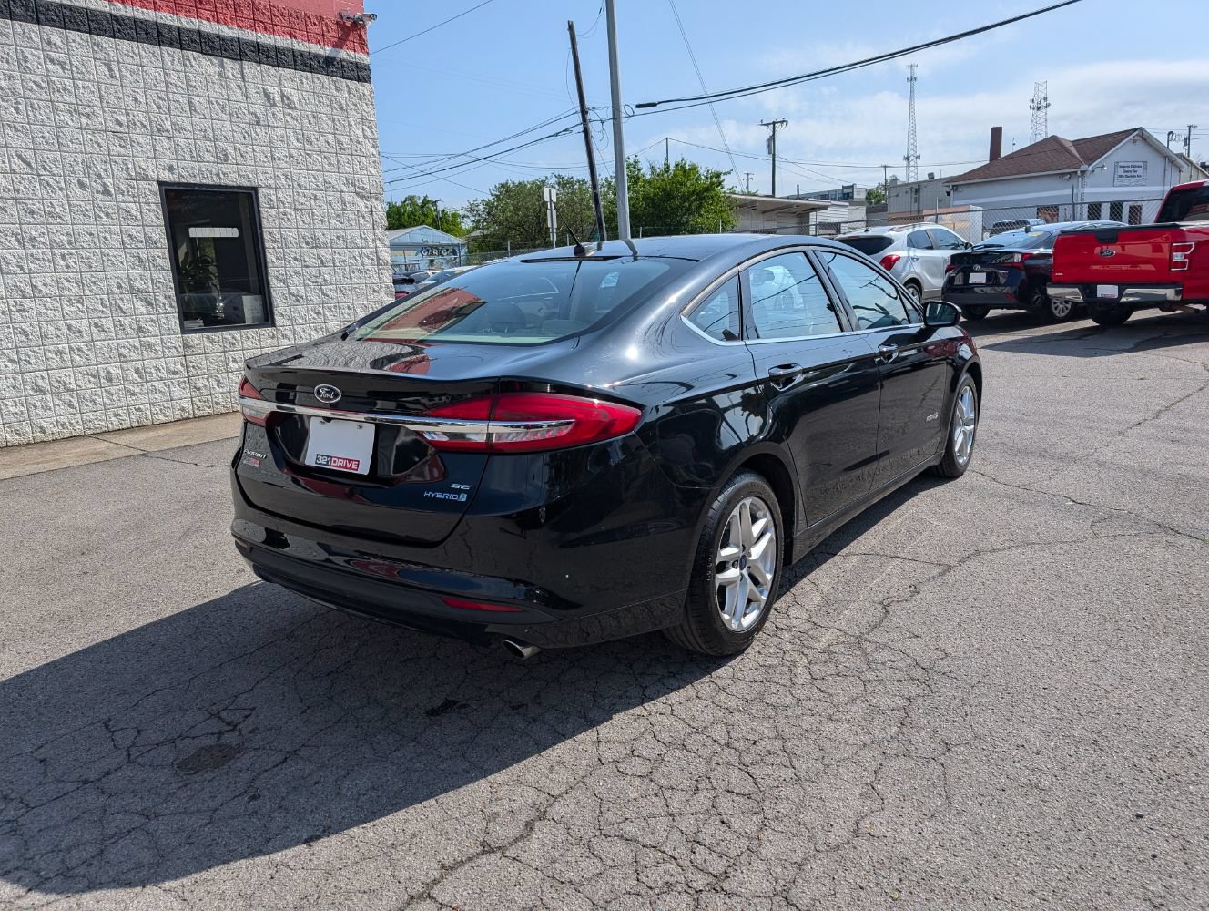 Used 2017 Ford Fusion SE FWD image 6
