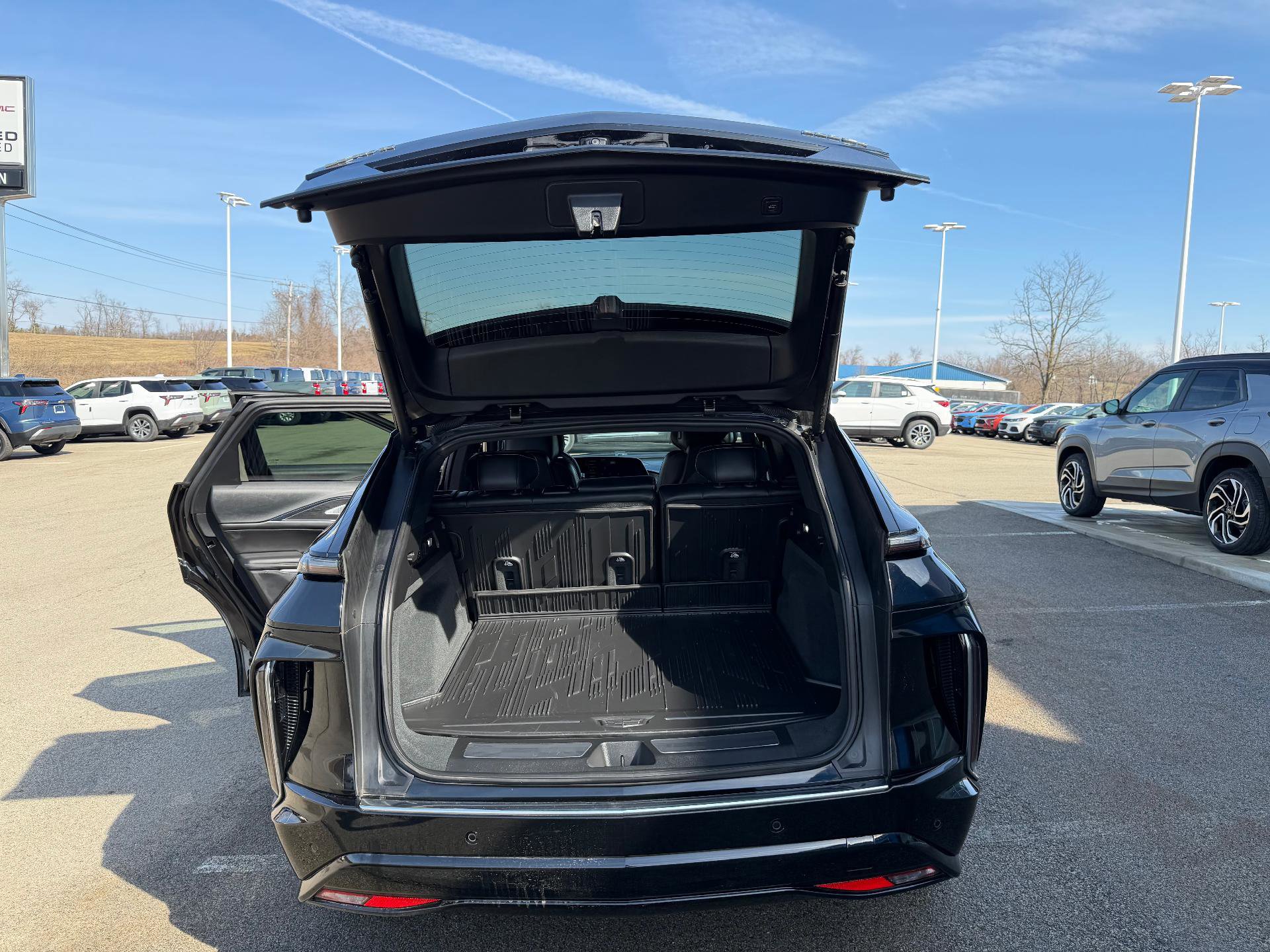 Used 2024 Cadillac Lyriq Luxury w/ LPO, Floor Liner Package image 18