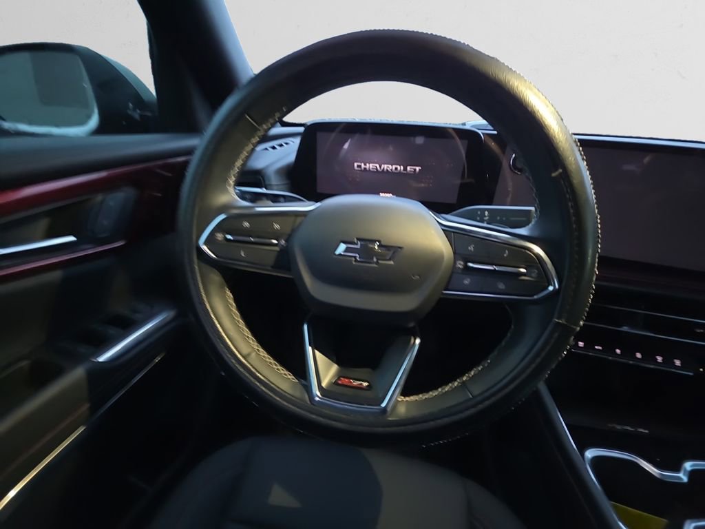 Used 2024 Chevrolet Traverse Z71 image 13