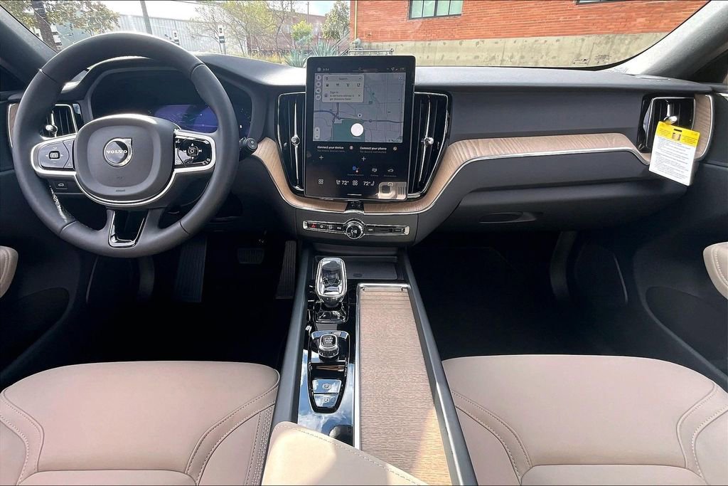 New 2026 Volvo XC60 B5 Plus AWD/4WD image 9