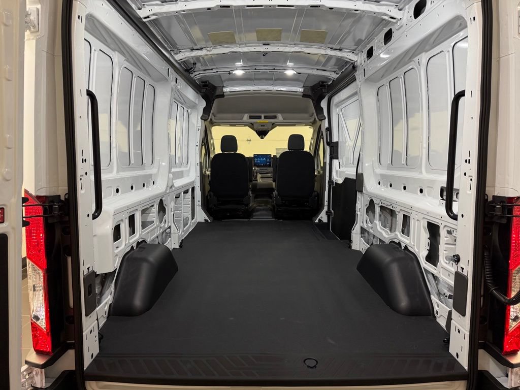 New 2026 Ford Transit 250 148 Medium Roof RWD image 26