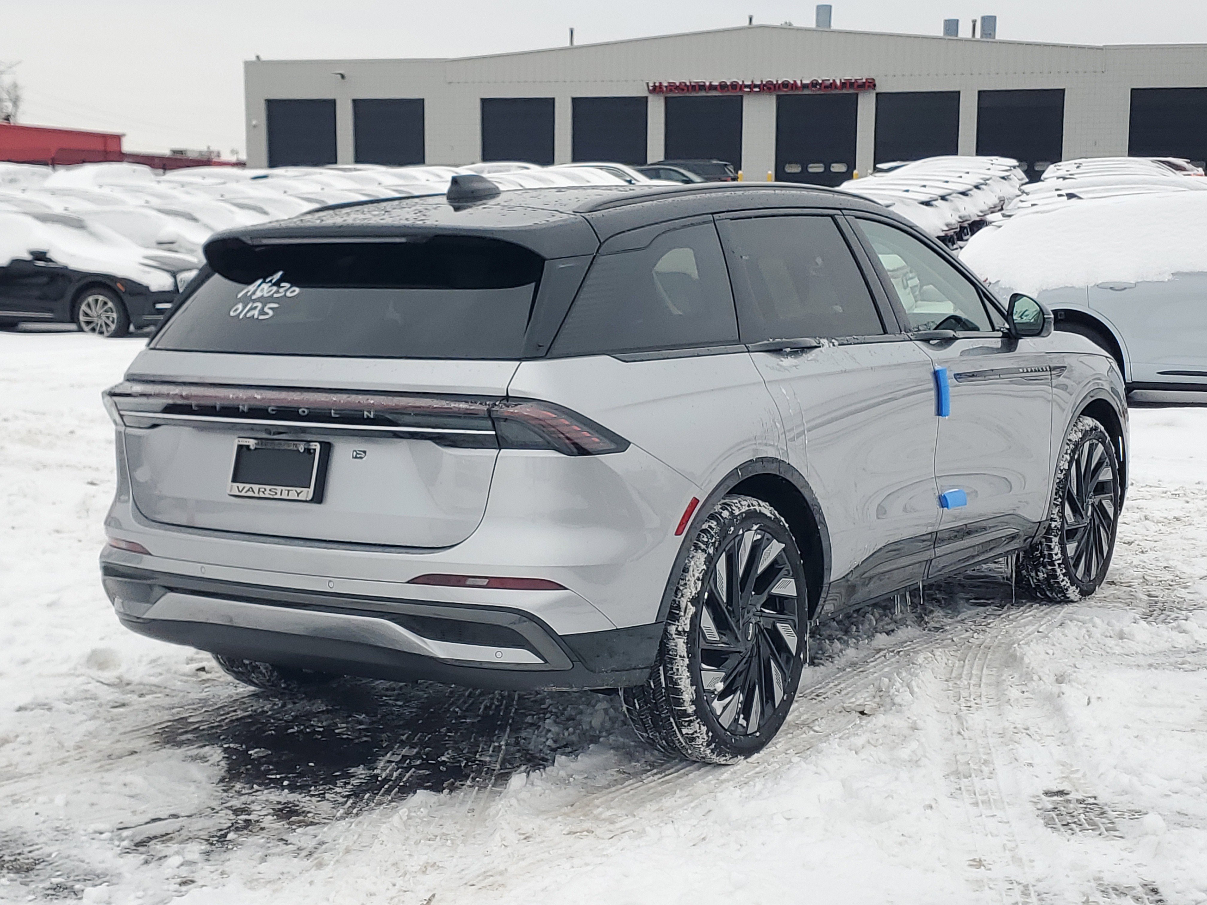New 2026 Lincoln Nautilus Reserve w/ Jet Appearance Package image 4