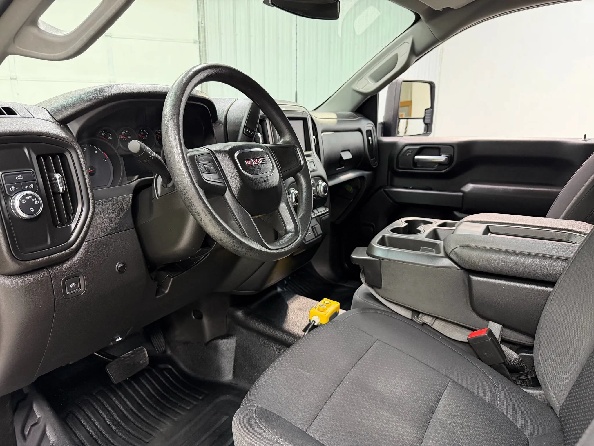 Used 2022 GMC Sierra 3500 Pro w/ Convenience Package RWD image 12