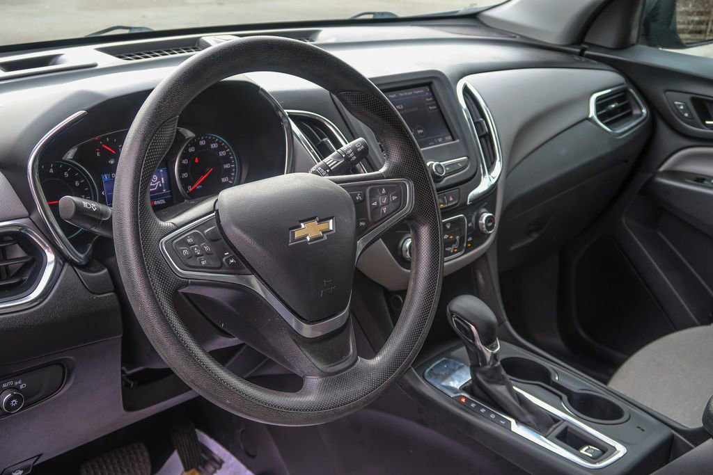 Used 2022 Chevrolet Equinox LS w/ LS Convenience Package image 24