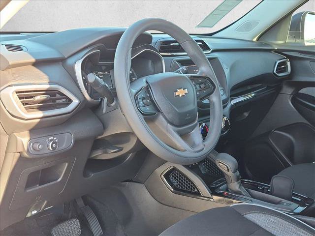 Used 2023 Chevrolet TrailBlazer LS FWD image 9