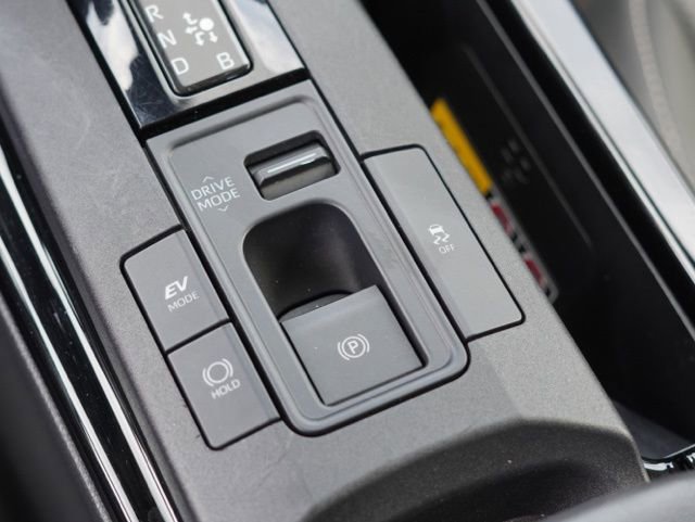 Used 2023 Toyota Prius XLE image 31