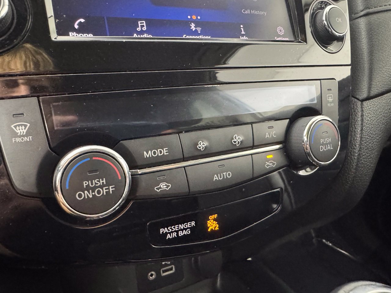 Used 2018 Nissan Rogue SV FWD image 24