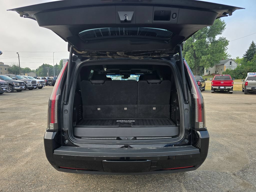 Used 2020 Cadillac Escalade Platinum AWD/4WD image 9