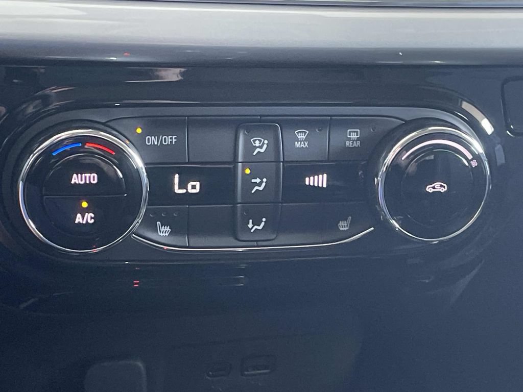 New 2026 Chevrolet Trax LT w/ Midnight Edition FWD image 19