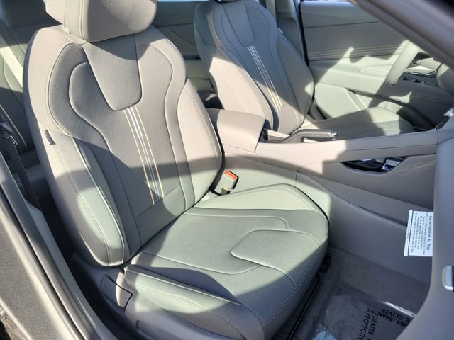 New 2026 Hyundai Elantra Sport image 18