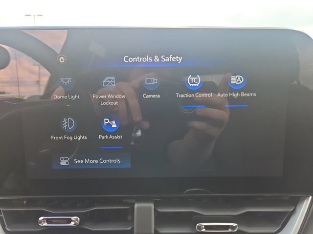 Used 2025 Chevrolet Equinox LT w/ Safety and Technology Package AWD/4WD image 20