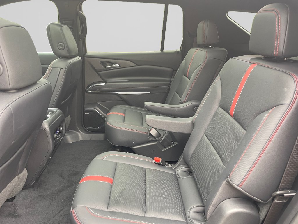 Used 2024 Chevrolet Traverse RS AWD/4WD image 19