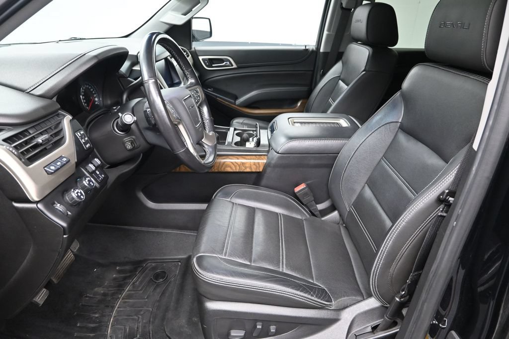 Used 2019 GMC Yukon Denali w/ Denali Ultimate Package AWD/4WD image 15