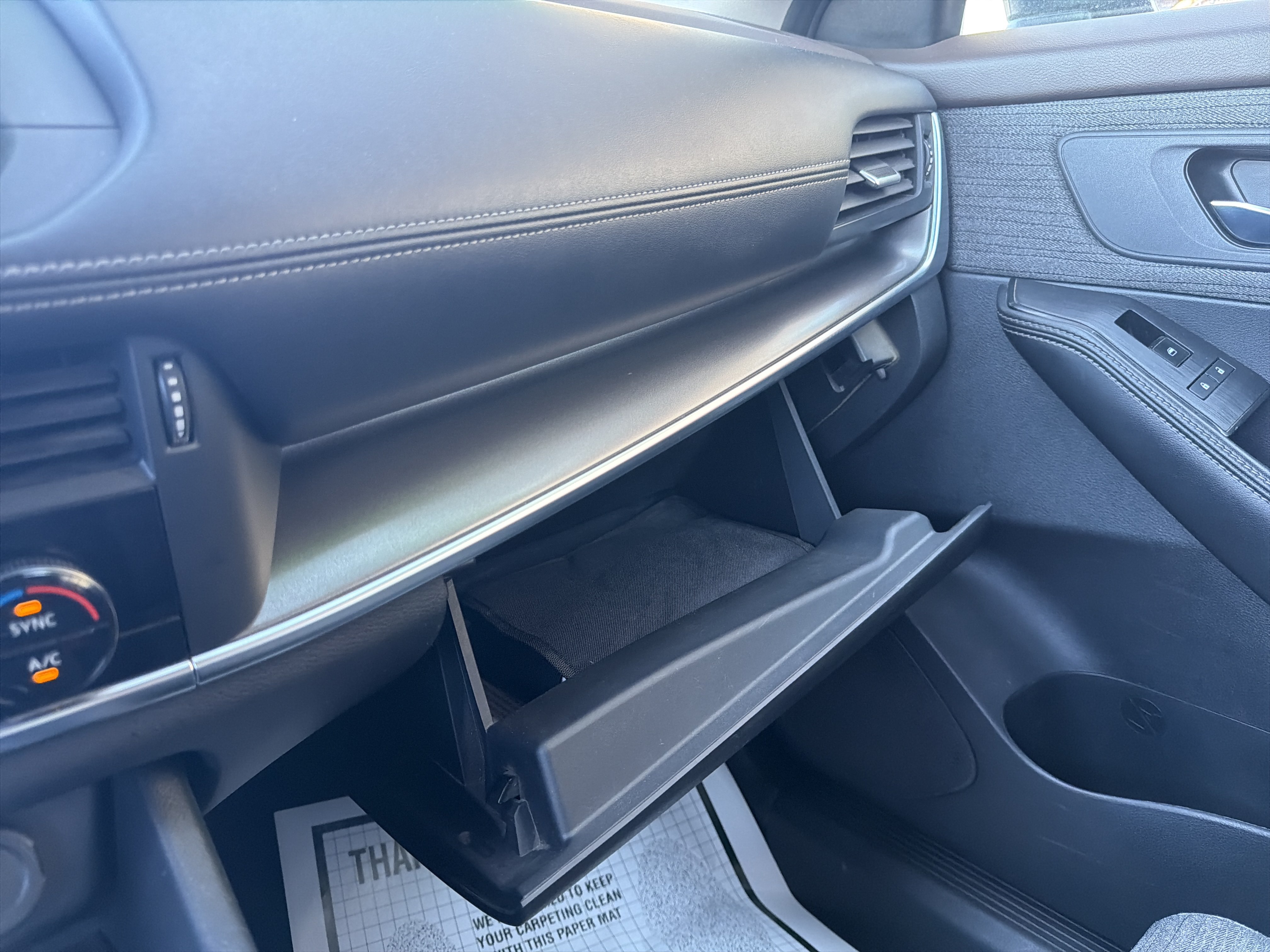 Used 2023 Nissan Rogue SV FWD image 21