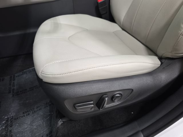 Certified 2025 Toyota Grand Highlander AWD image 26